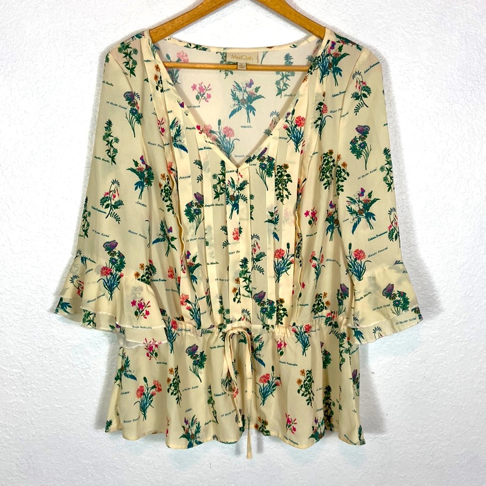 Like new ModCloth floral Butterfly Print bell sleeve tie waist Top